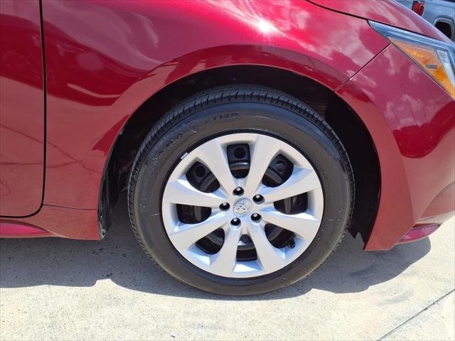 Certified Used 2022 RUBY FLARE PEARL Toyota  image 9