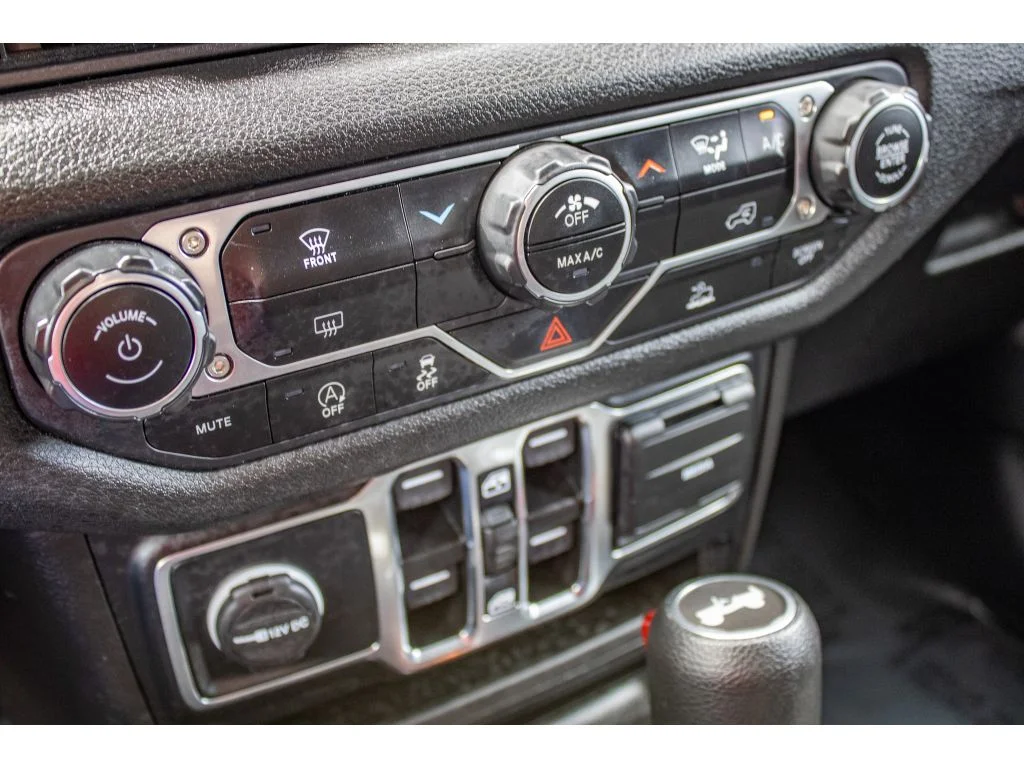 Used 2024 Black Clearcoat Jeep Sport S image 47
