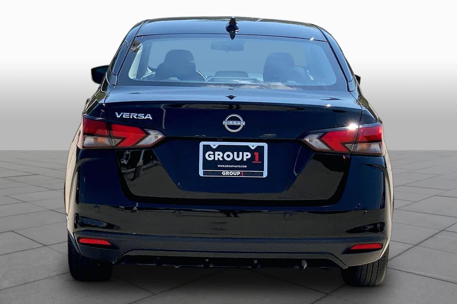 Used 2025 Super Black Nissan SV image 5