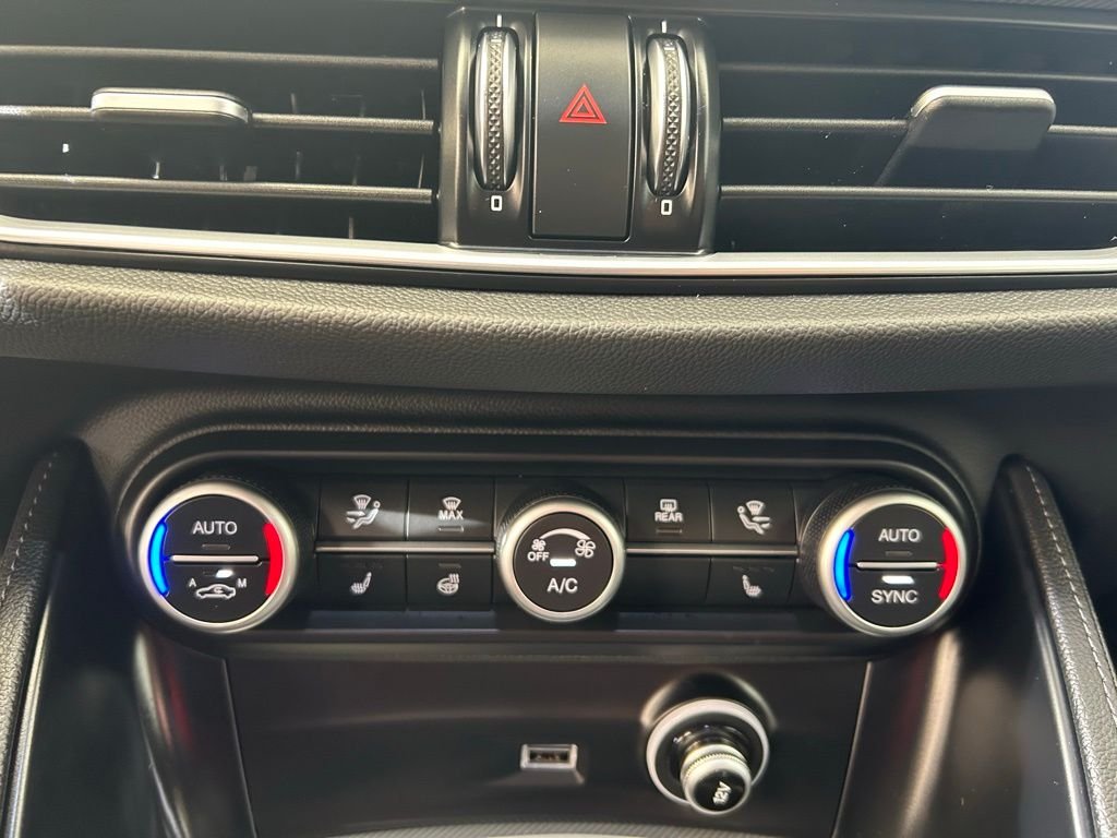 2025 Alfa Romeo Stelvio Base - Photo 35