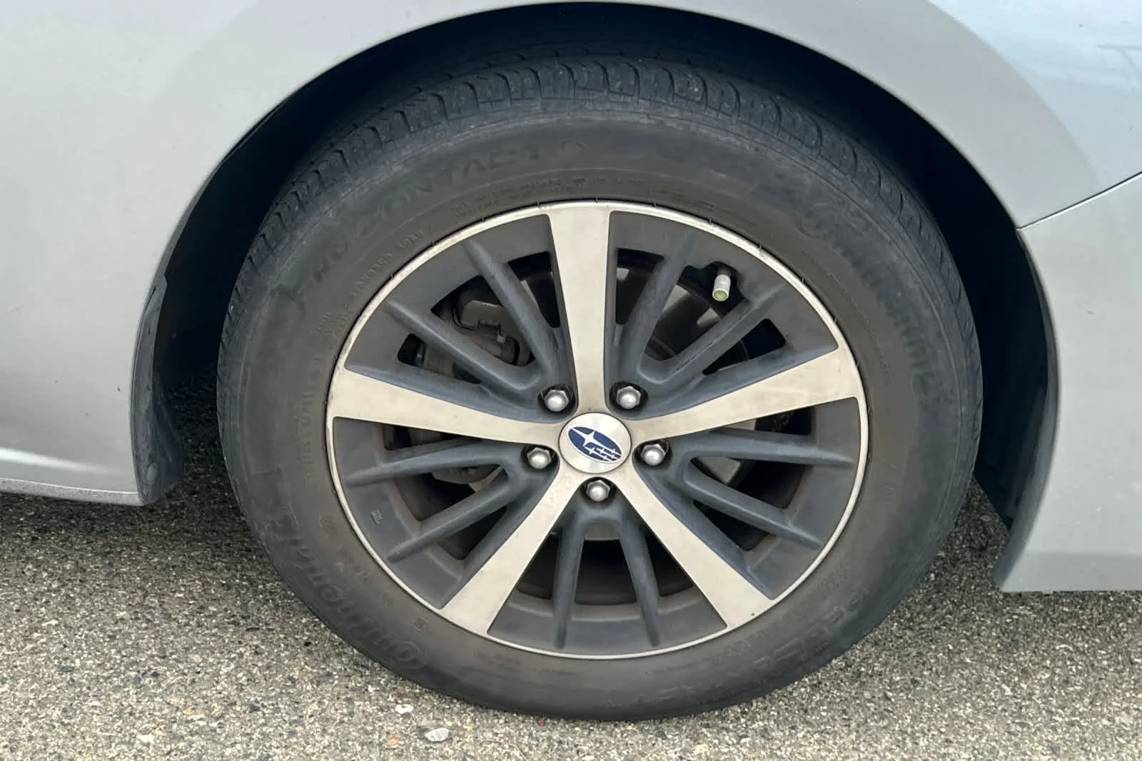 Used 2023 Ice Silver Metallic Subaru Premium image 12
