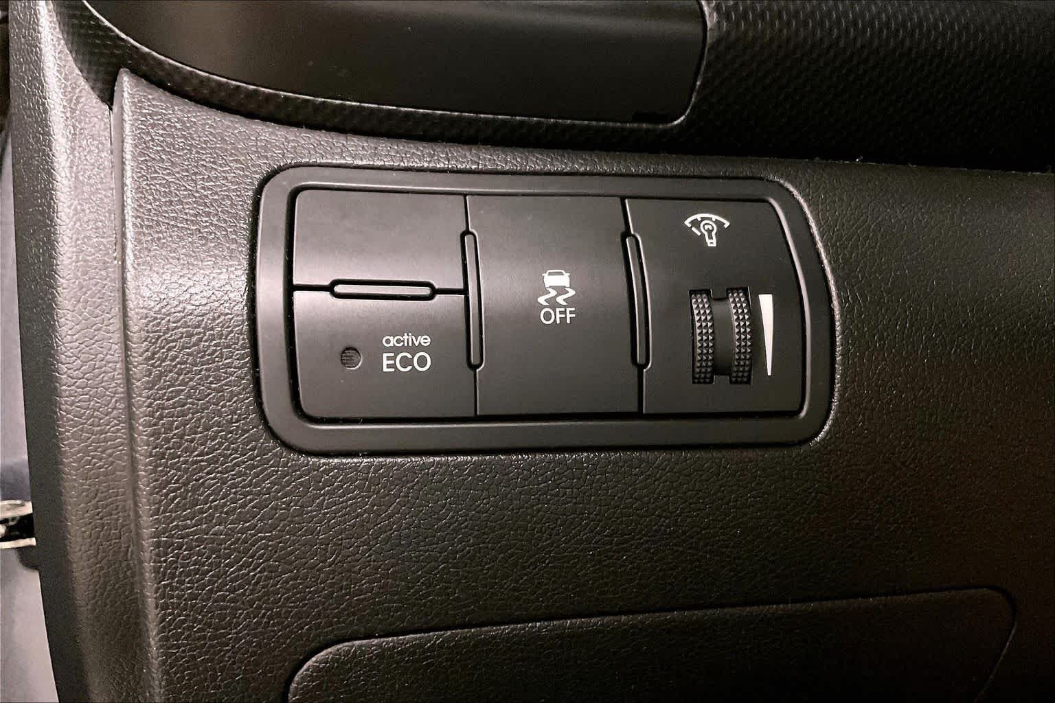Used 2012 Cyclone Gray Hyundai GS image 33