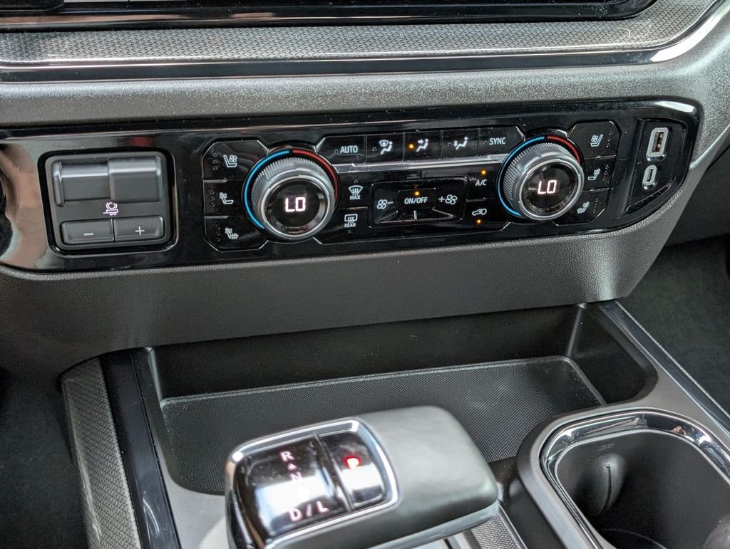 Used 2025 White Chevrolet ZR2 image 11