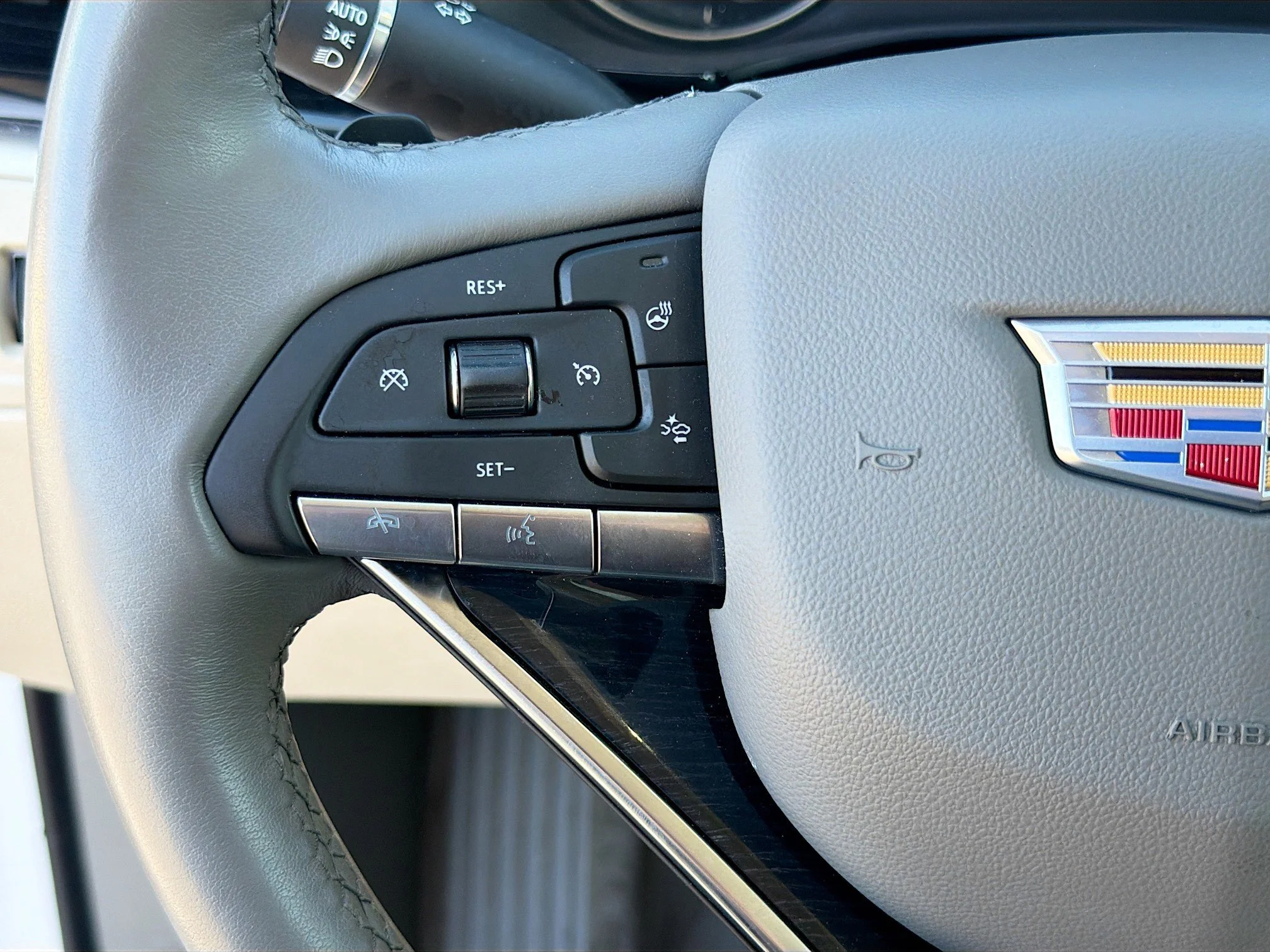 2024 Cadillac XT6 Premium Luxury - Photo 40