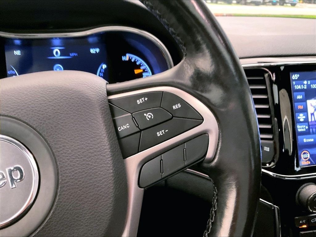 Used 2020 White Jeep Limited image 24