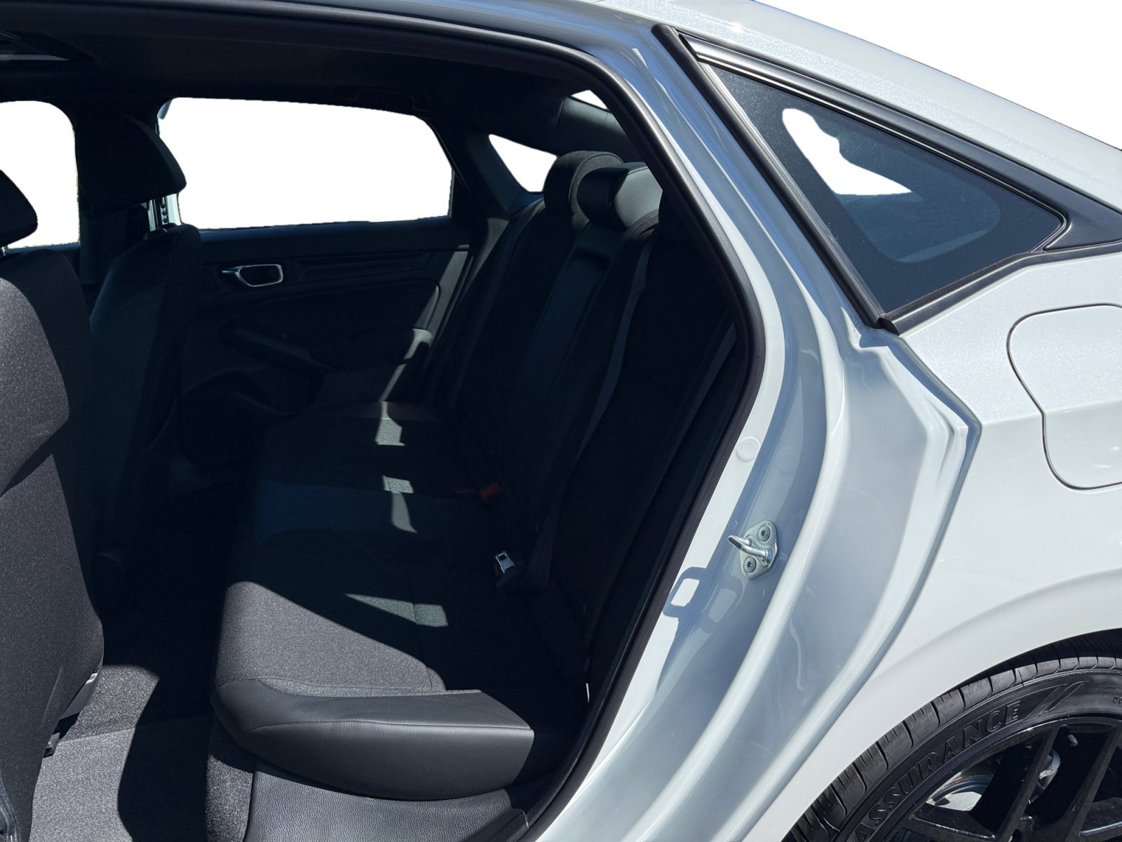 Used 2025 Platinum White Pearl Honda Sport image 16