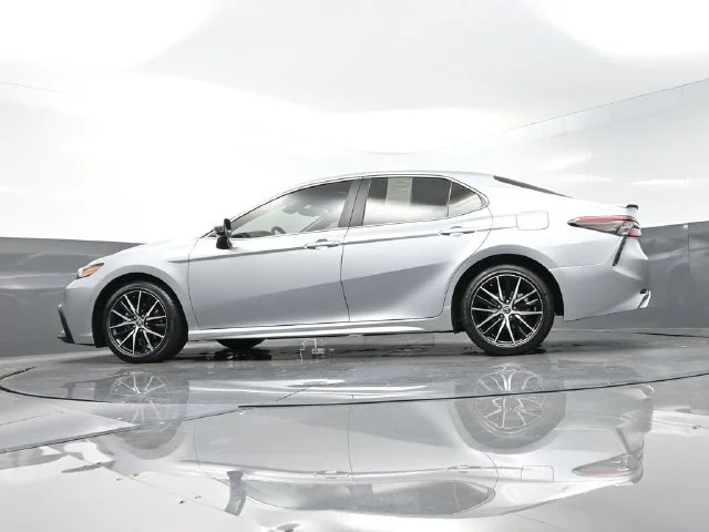 Used 2021 Silver Toyota SE image 33