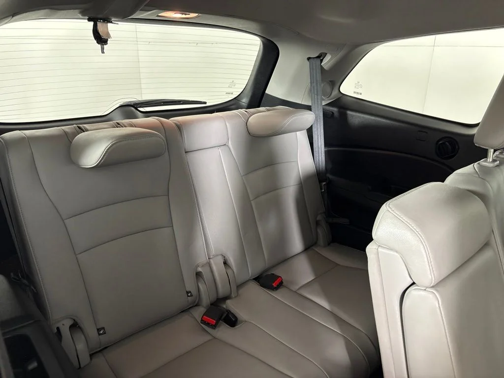 Used 2019 Blue Honda Touring image 25