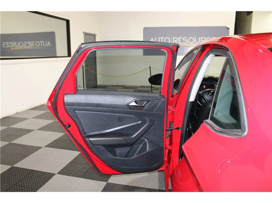 Used 2019 Red Volkswagen SEL image 13