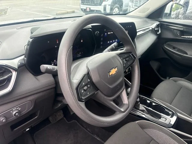 Used 2026 White Chevrolet LT image 10