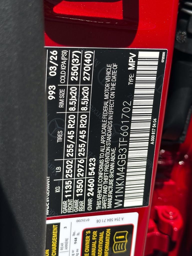 New 2026 MANUFAKTUR Patagonia Red Metallic Mercedes-Benz GLC 300 image 36
