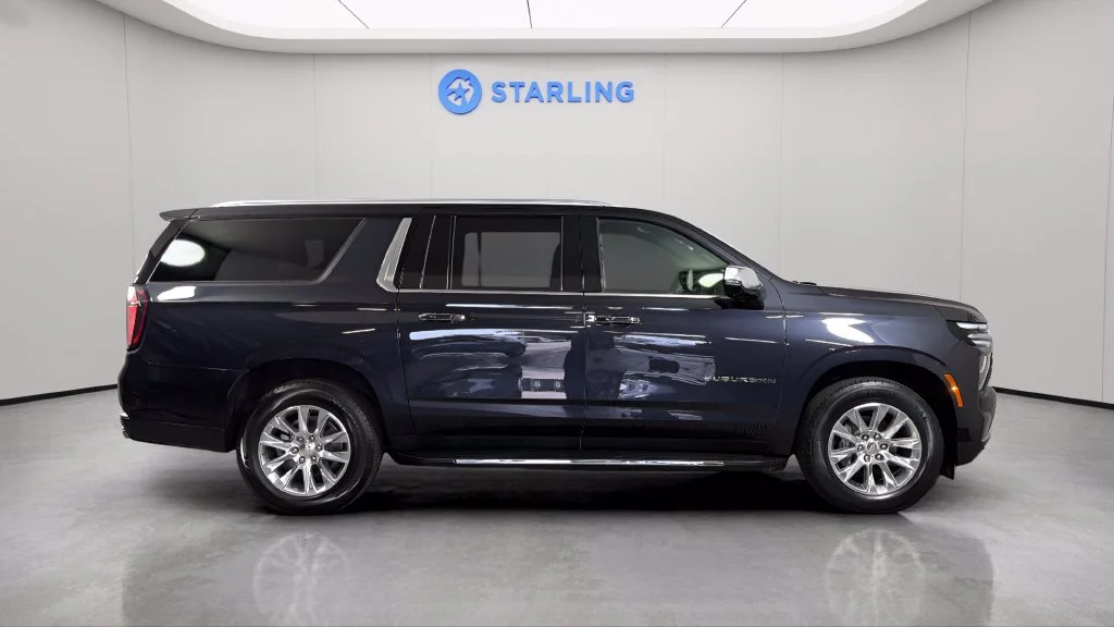 2025 Chevrolet Suburban Premier - Photo 11