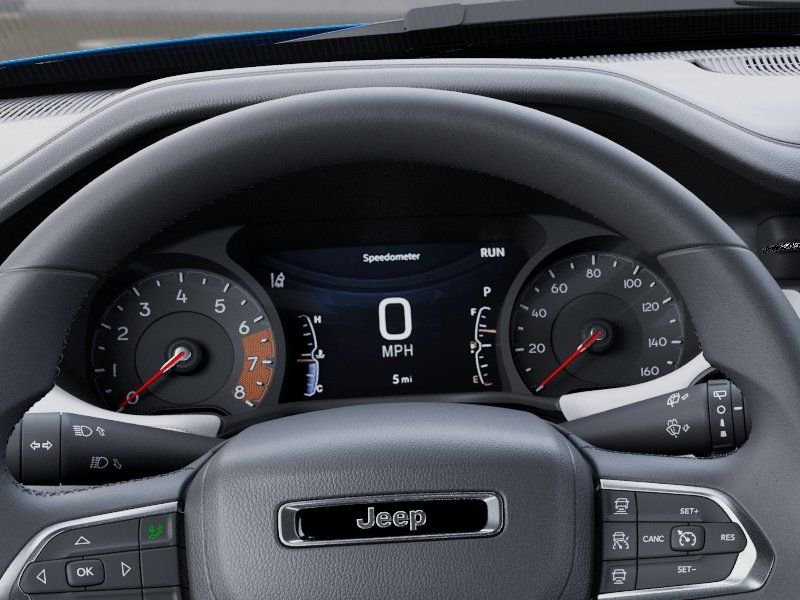 New 2026 Hydro Blue Pearl-Coat Exterior Paint Jeep Limited image 17