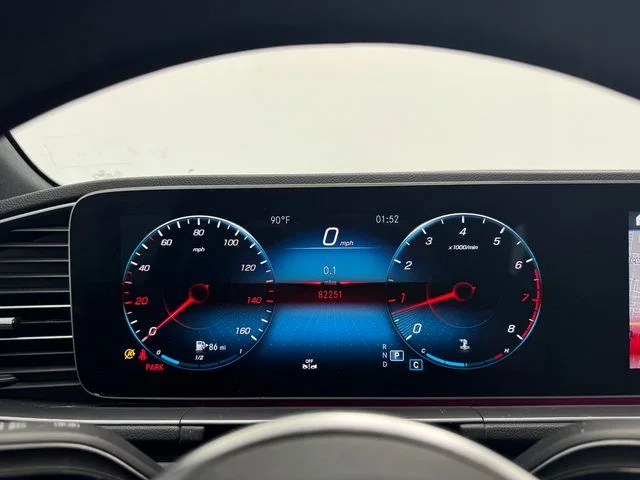 Used 2020 Black Mercedes-Benz GLE 350 image 2
