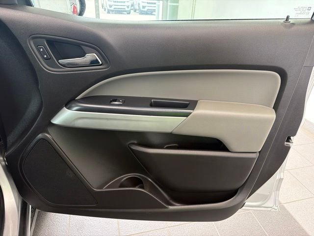 Used 2016 Silver Ice Metallic Chevrolet LT image 12