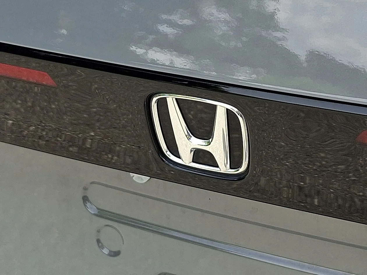 Used 2025  Honda SE image 29