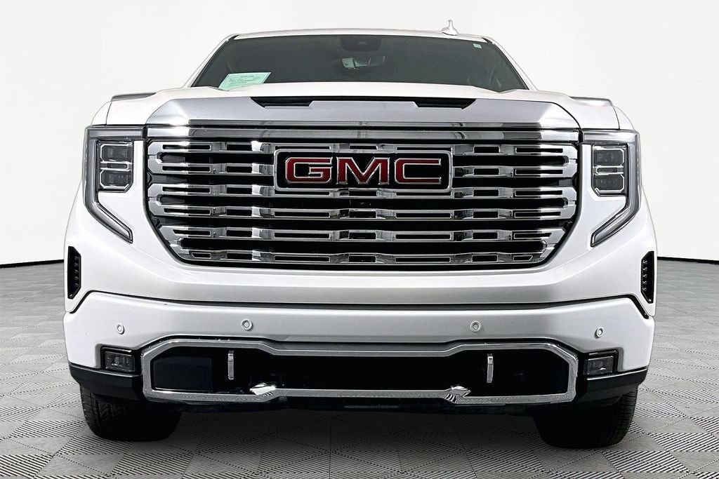 Used 2024 White GMC Denali image 2