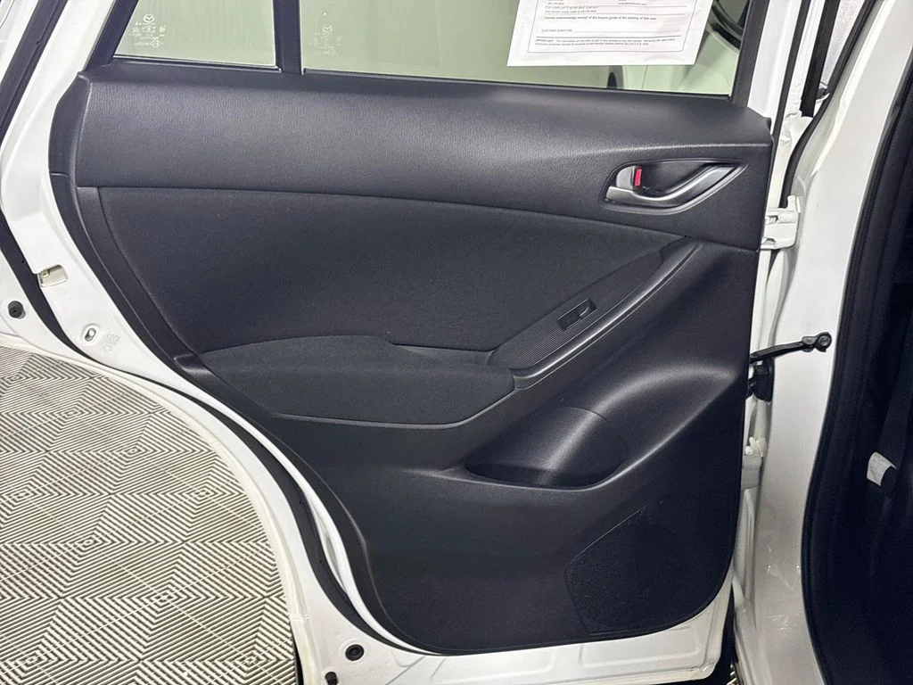 Used 2013 White Mazda Touring image 19