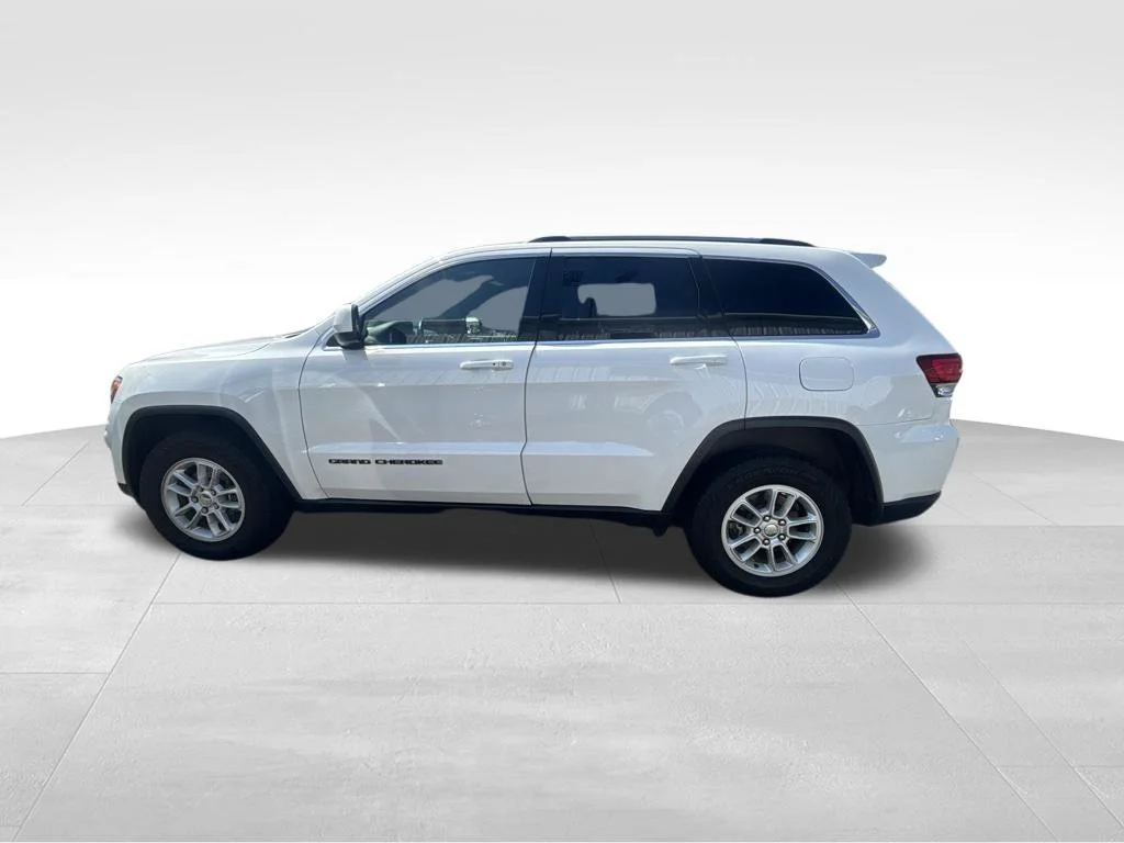 Used 2020 White Jeep Laredo E image 2