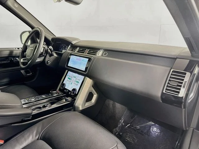 Used 2022 Black Land Rover Westminster image 31