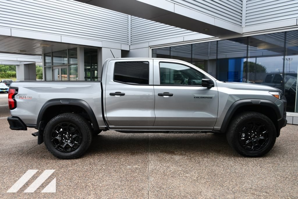 2026 Chevrolet Colorado Trail Boss - Photo 9