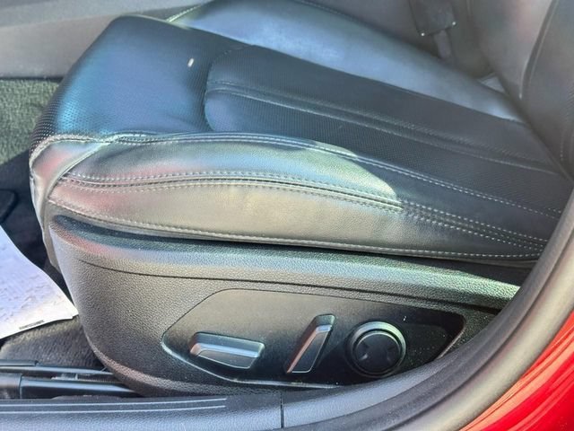 Used 2022 Red Kia EX image 18