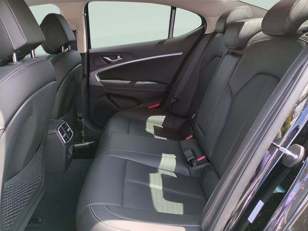 2026 GENESIS G70 Standard - Photo 13