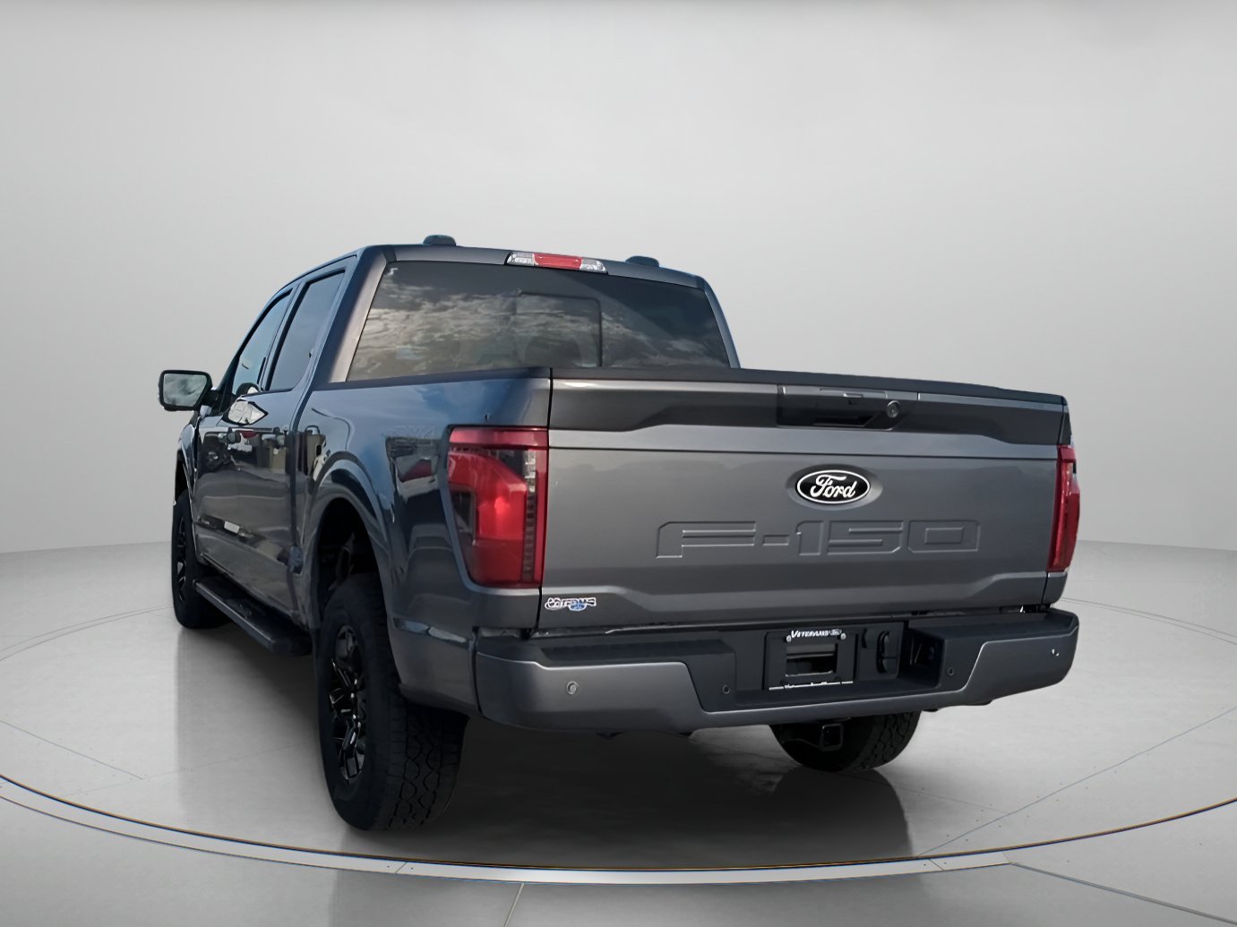 New 2026 Carbonized Gray Metallic Ford XLT image 20