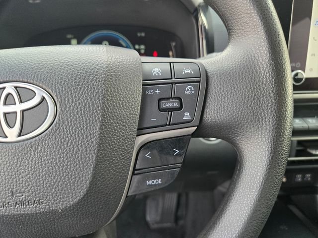 Used 2025 Silver Toyota LE image 18