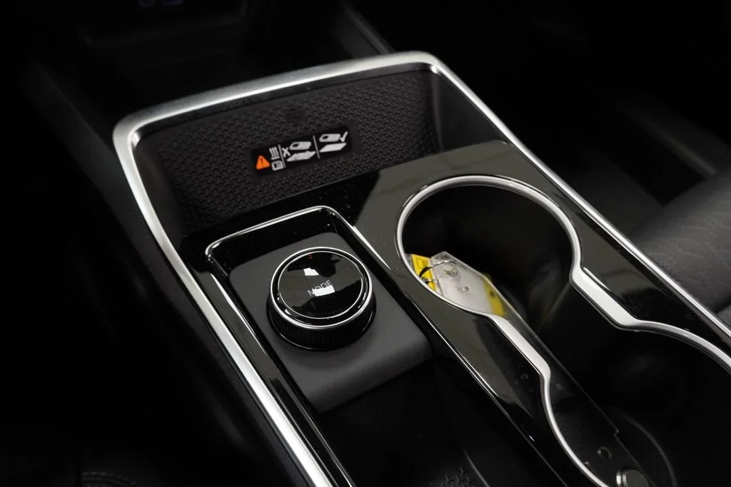 New 2026 Summit White Chevrolet LT image 19
