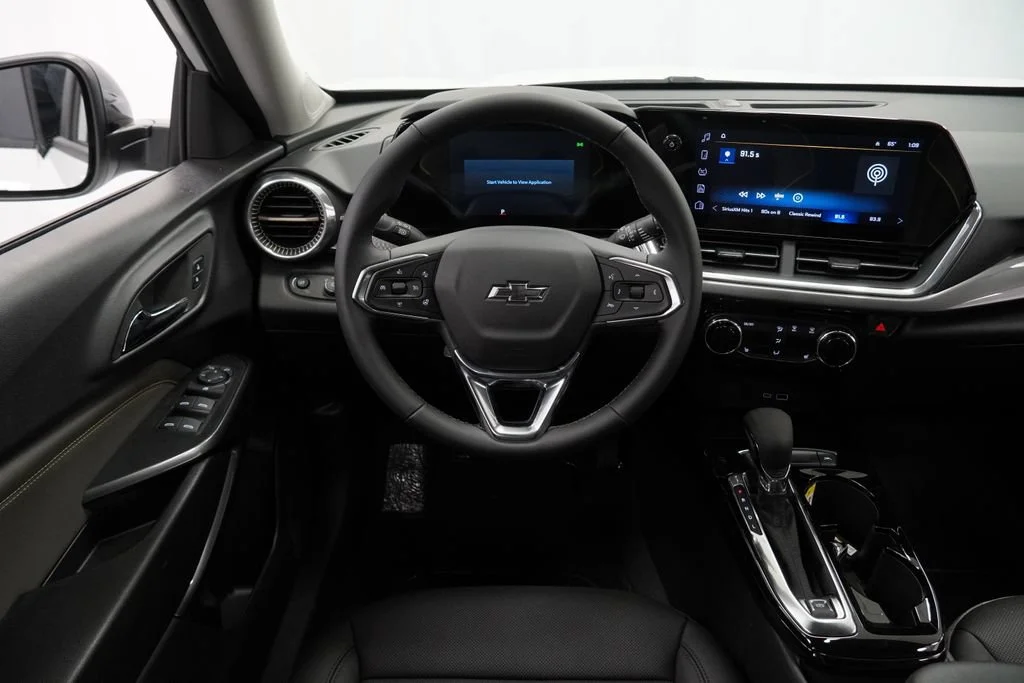 New 2026 Summit White Chevrolet ACTIV image 12