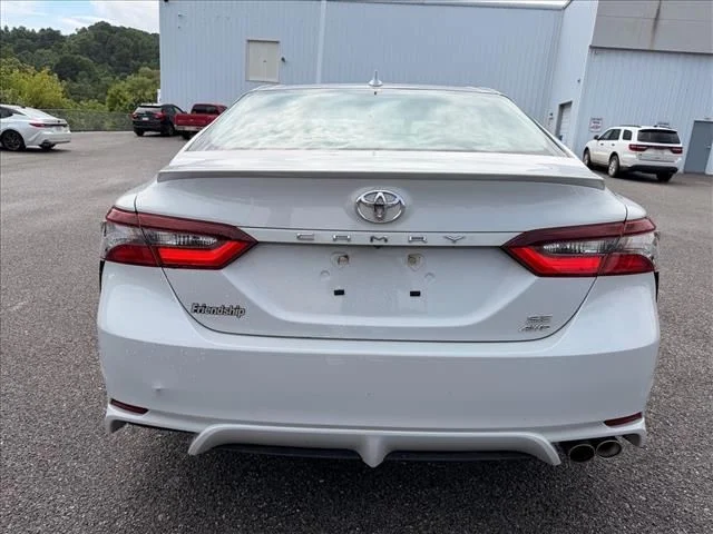 Used 2023 White Toyota SE image 12