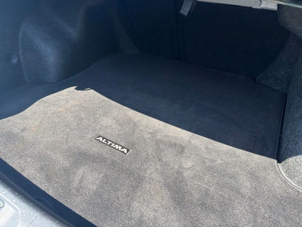 Used 2025 Gray Nissan SR image 10