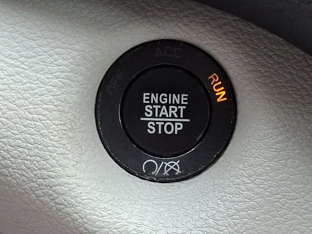 Used 2020 Red Jeep Latitude Plus image 22