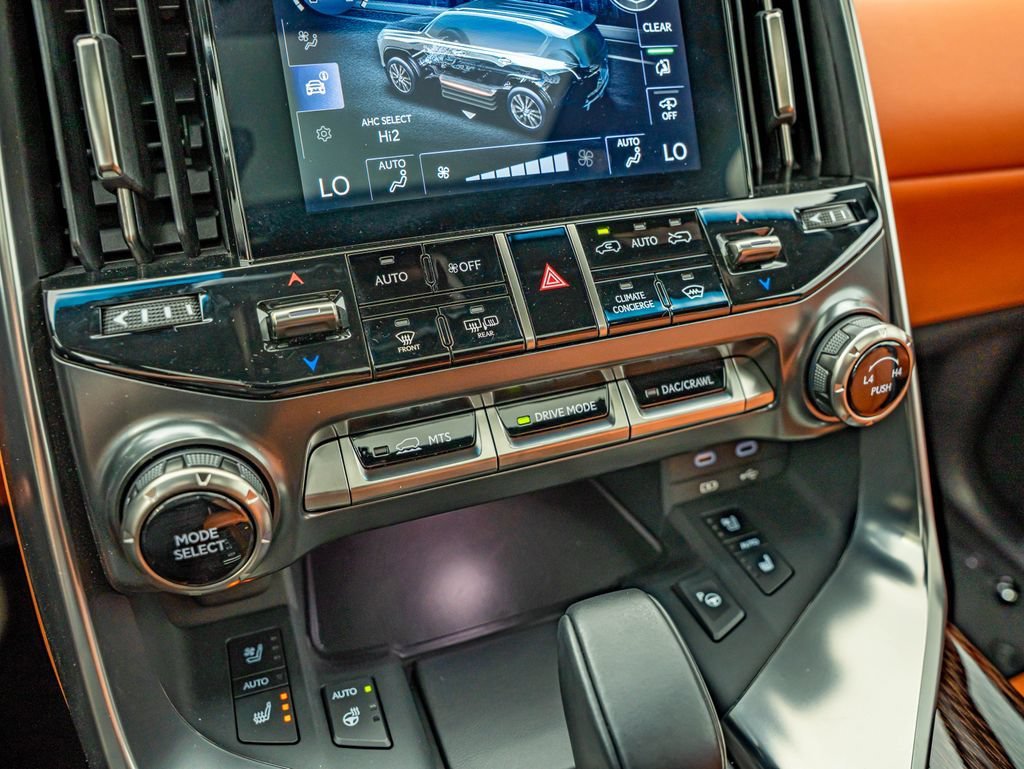 New 2025 Nori Green Pearl Lexus 700h Ultra Luxury image 29
