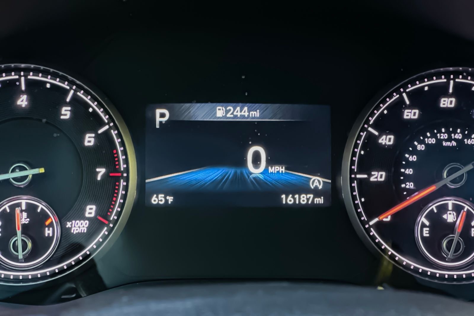 Used 2023 Gray Hyundai SEL image 25