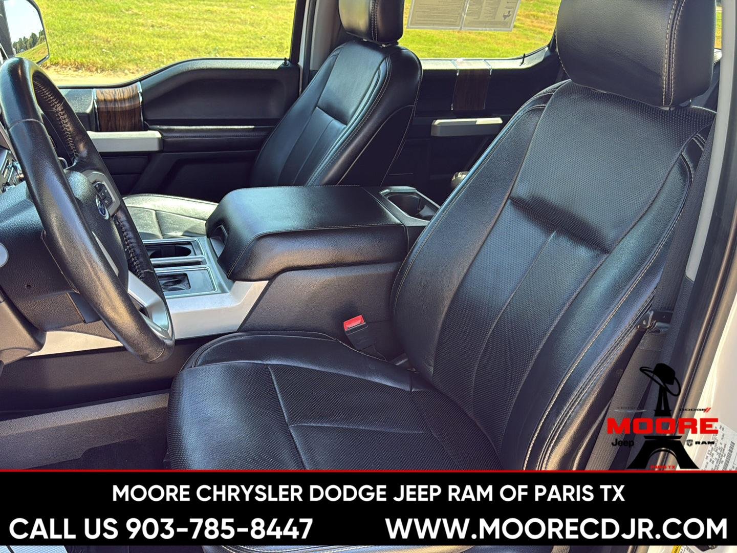 Used 2018 White Platinum Metallic Tri-Coat Ford LARIAT image 15