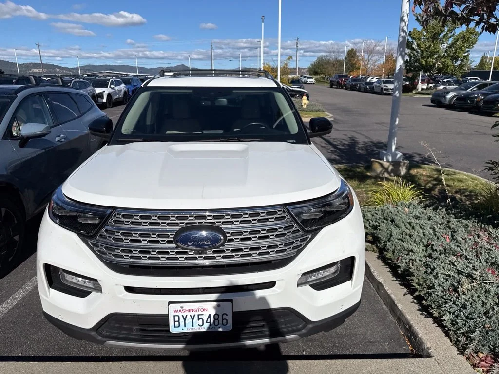 Used 2021 White Ford Limited image 2