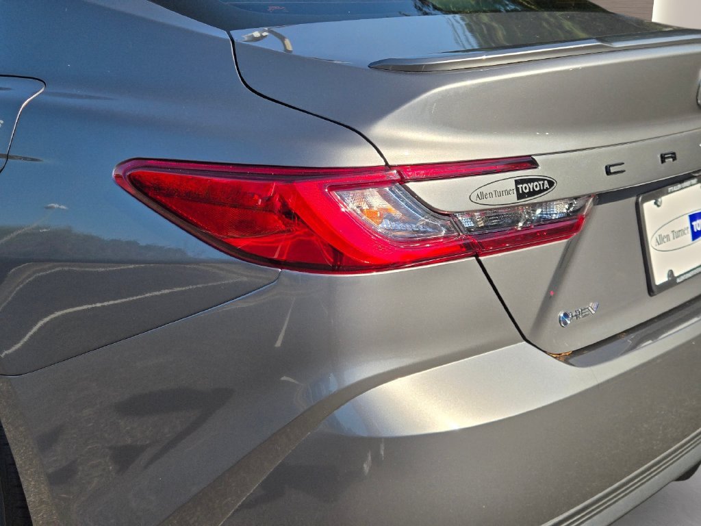 Used 2026  Toyota SE image 9