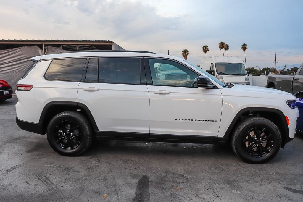 New 2026 Bright White Clearcoat Jeep Altitude image 13