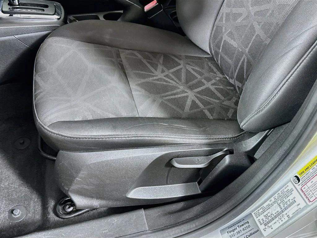 Used 2013 Silver Ford SE image 22