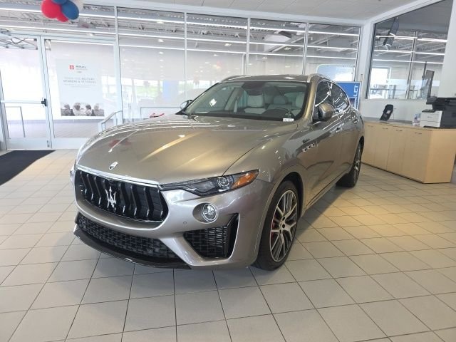 Used 2022 Silver Maserati Modena image 3