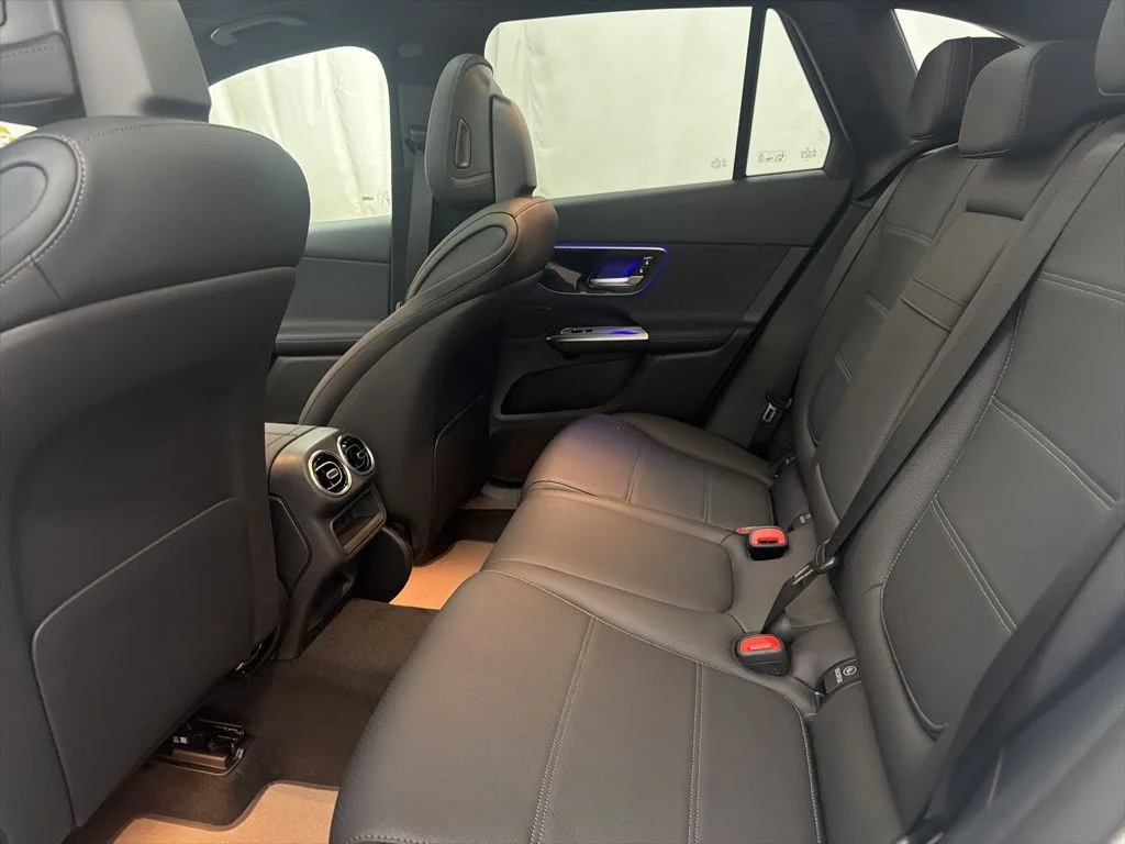 Used 2026 White Mercedes-Benz GLC 300 image 19