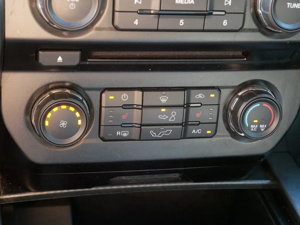 Used 2018  Ford XLT image 23