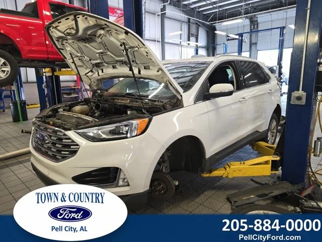 2019 Ford Edge SEL's photo
