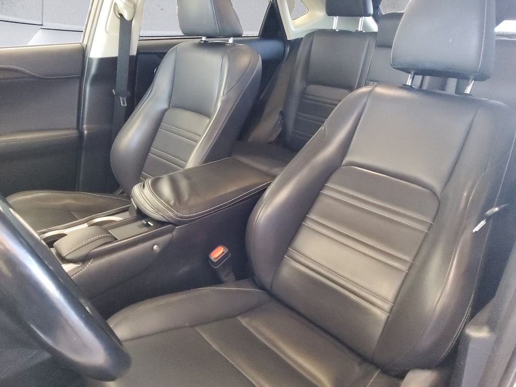 Used 2017 White Lexus 200t image 8