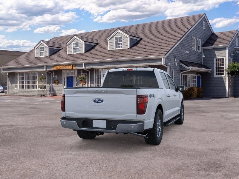 New 2025 Space White Metallic Ford XLT image 8