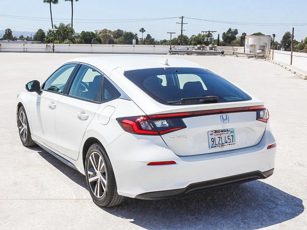 Certified Used 2024 Platinum White Pearl Honda LX image 4