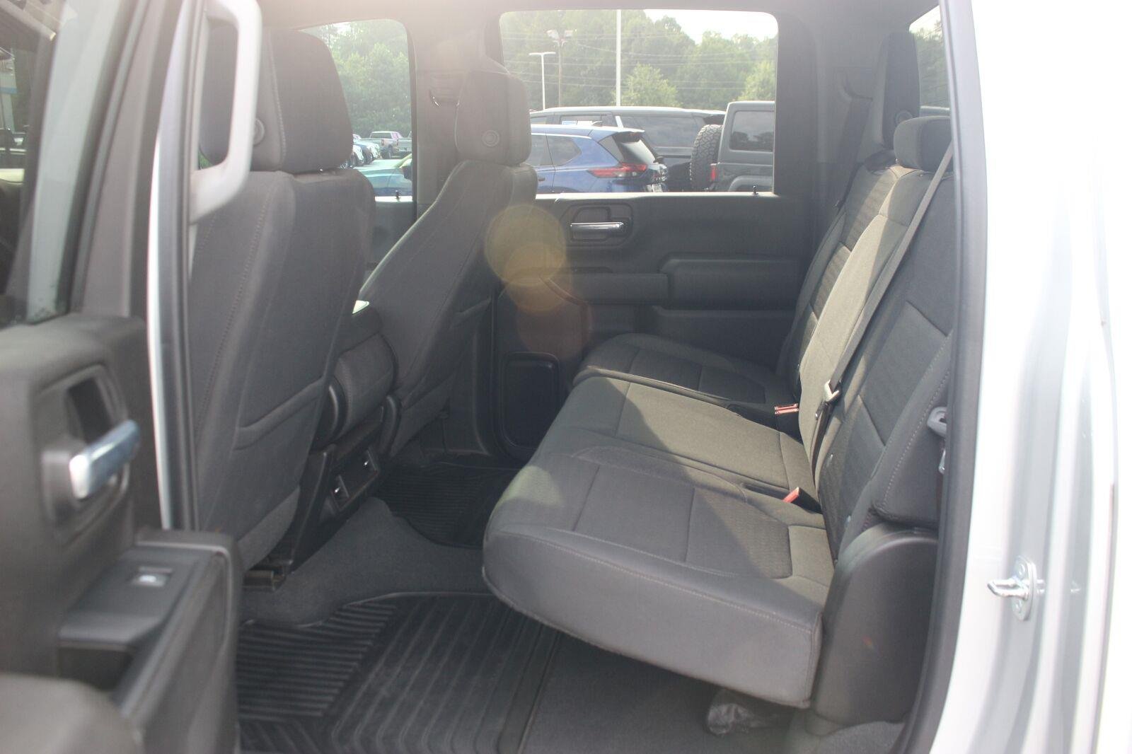 Used 2023 Silver Ice Metallic Chevrolet Custom image 30
