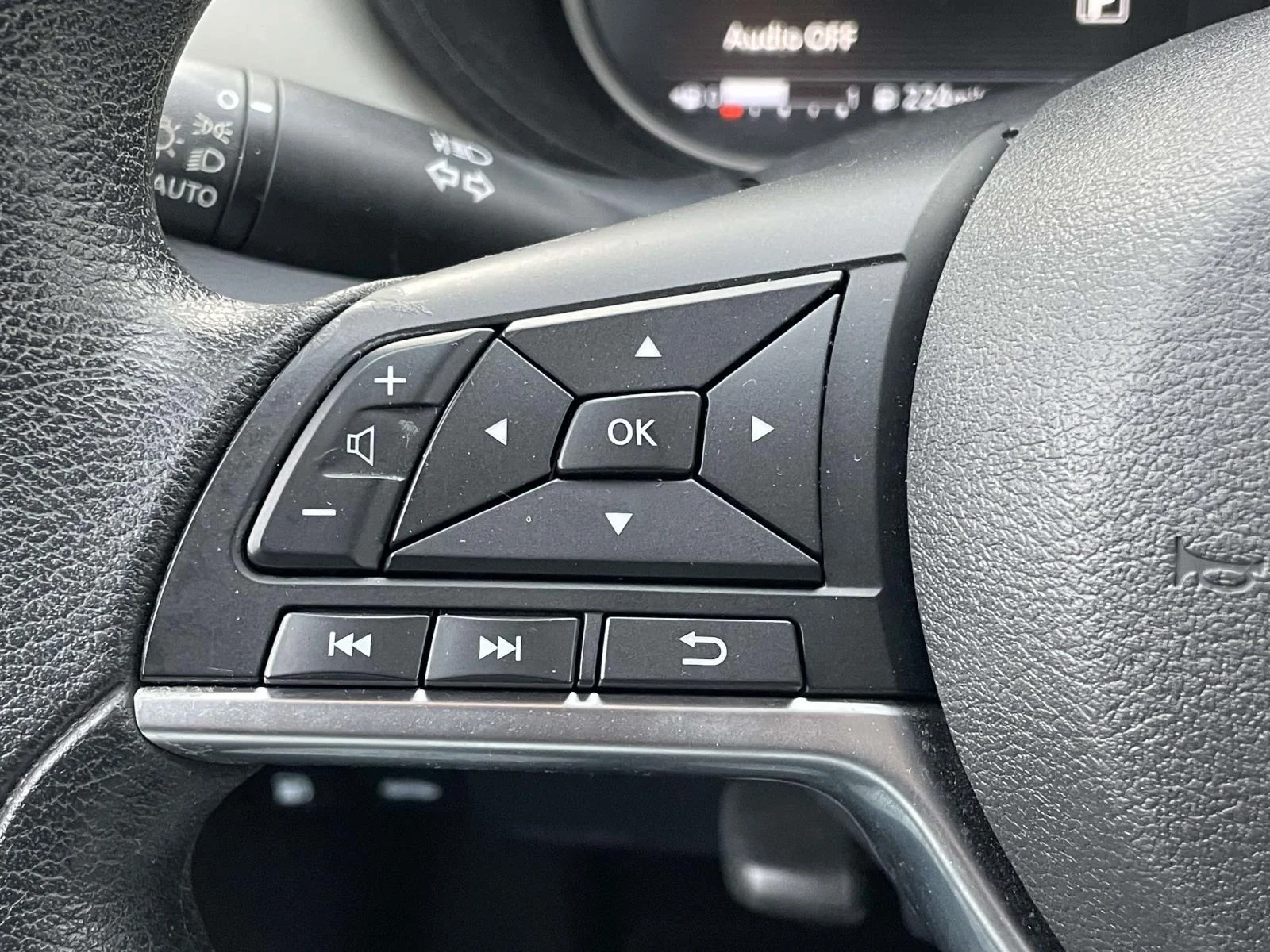 Used 2020 Super Black Nissan SV image 9